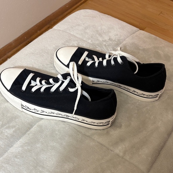 Converse Classic Black and White Sneakers - Picture 1 of 3